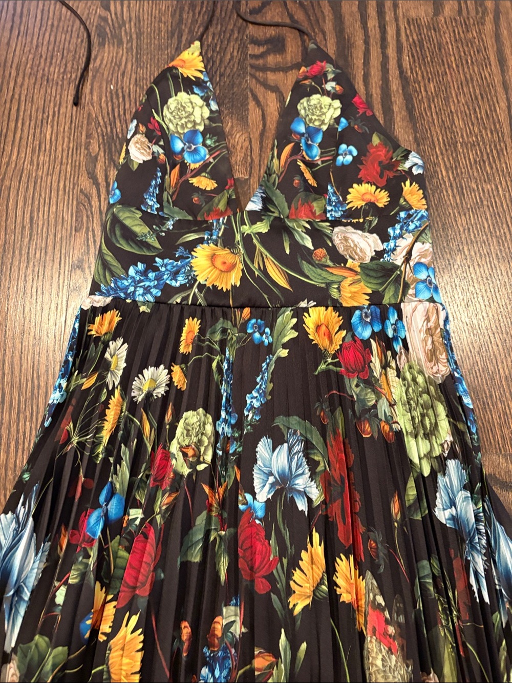 Alice and Olivia Hannah Pleated Floral Halter Maxi Dress with High Slit Size 0 - Picture 7 of 10